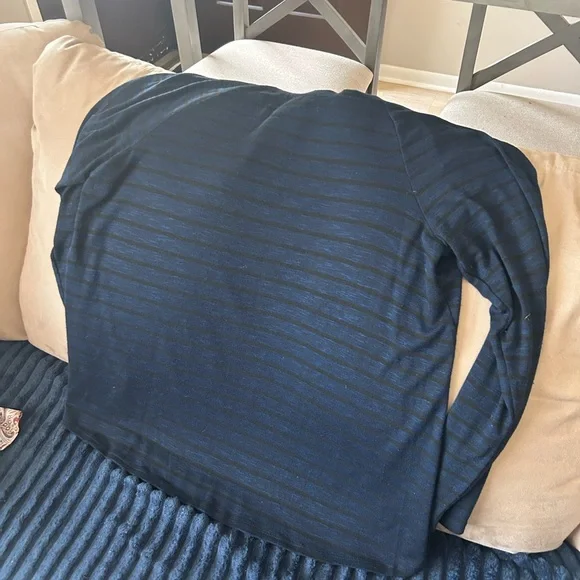 Top - Picture 5 of 5